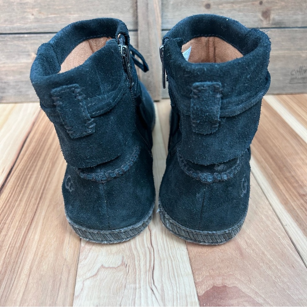 UGG Reid Moc Black Suede Booties Leather Details Sheepskin Wool Treadlite Sz 10 - Picture 5 of 14